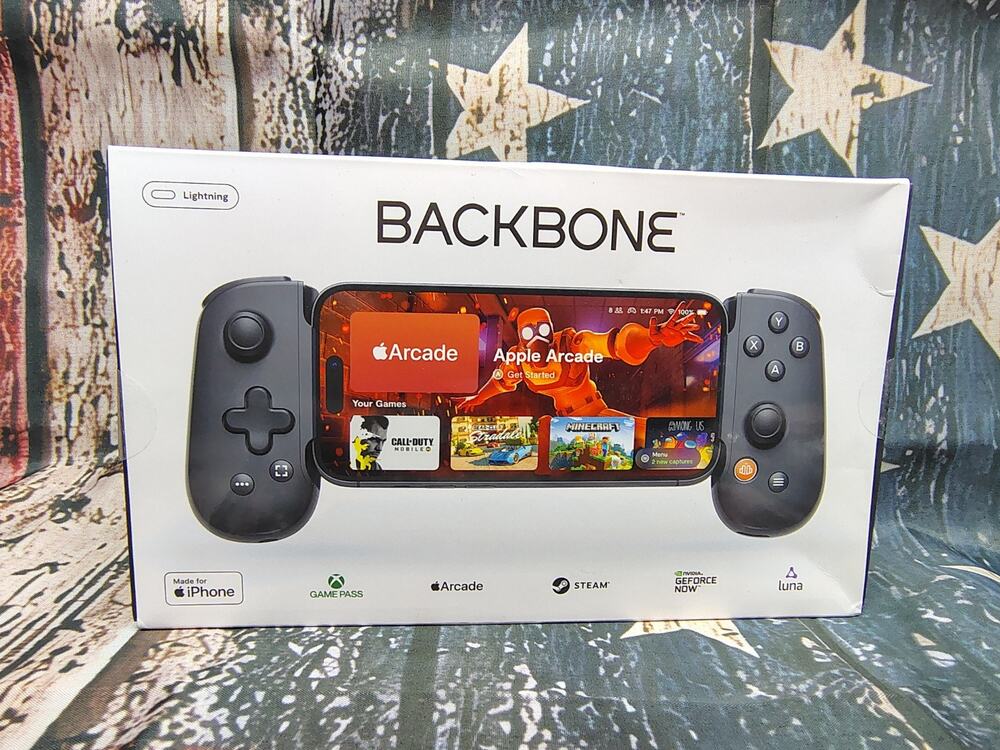 NEW Backbone One iOS BB-02-B-R Mobile Gaming Gamepad Controller For iPhone